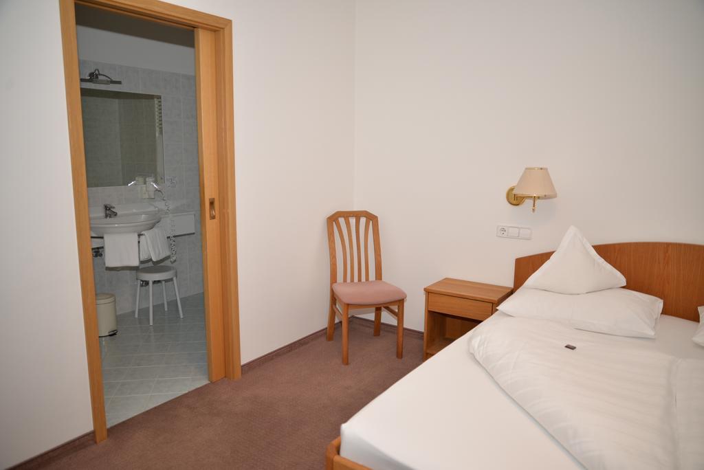 Hotel Oehlerhof Lagundo Esterno foto